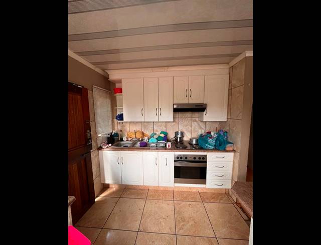 3 BEDROOM HOUSE FOR SALE IN THE ORCHARDS